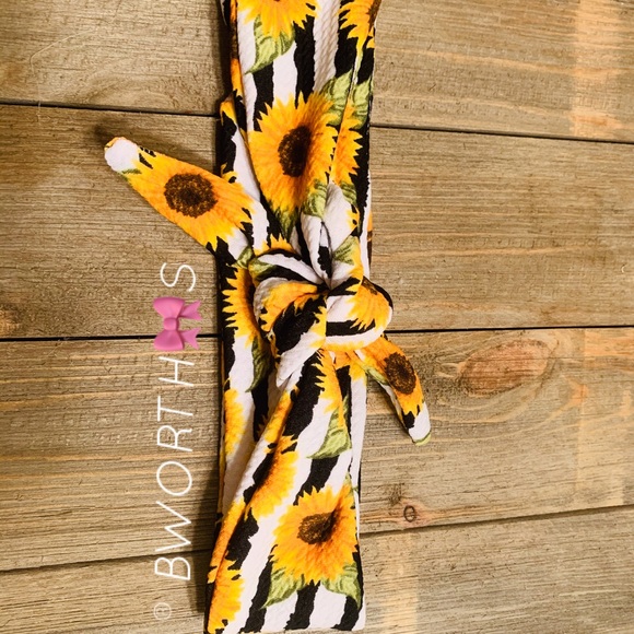 Handmade sunflower headband - Picture 1 of 1